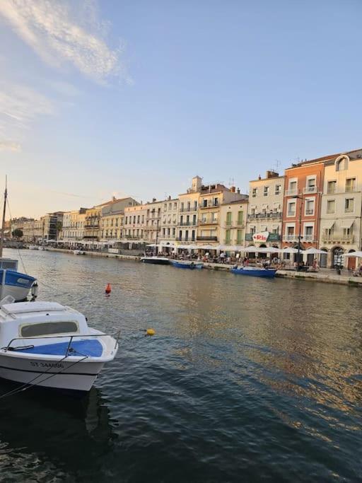 Le Calme A Deux Pas Du Port De Sete Apartment Luaran gambar